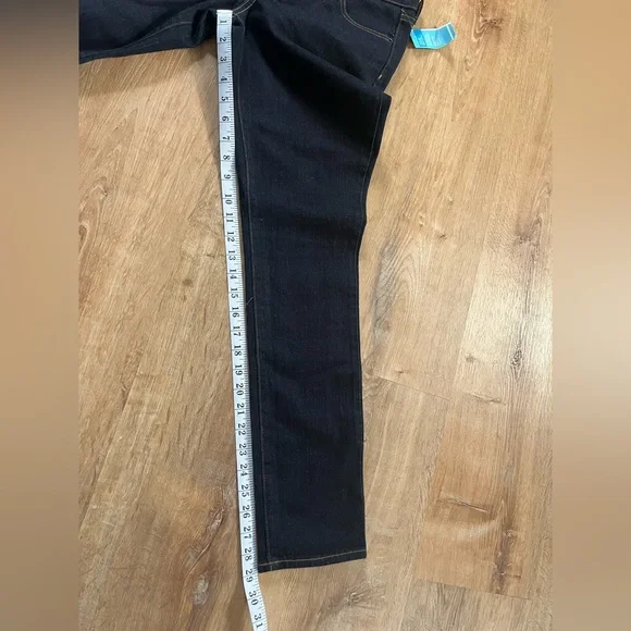 NWT - Old Navy Jeans - Picture 7 of 7